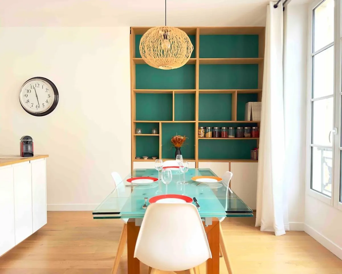 Spacious 4P Apartment Madeleine Department Stores Paris